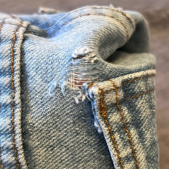 Vintage Mens BCC Blues Light Wash High-Waisted Denim Jeans 33x30 - Picture 14 of 14